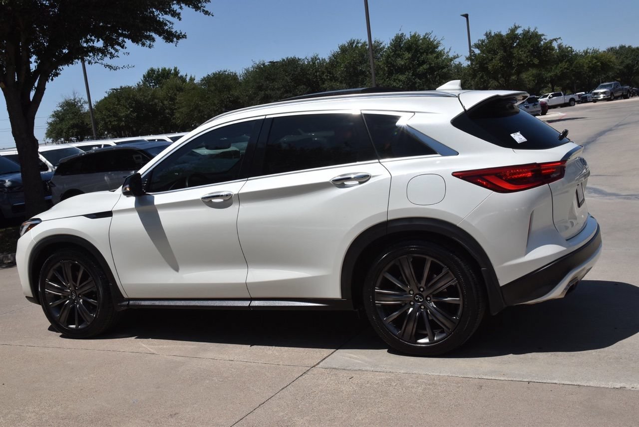 Used 2020 INFINITI QX50 Essential w/ Edition 30 Package FWD image 11