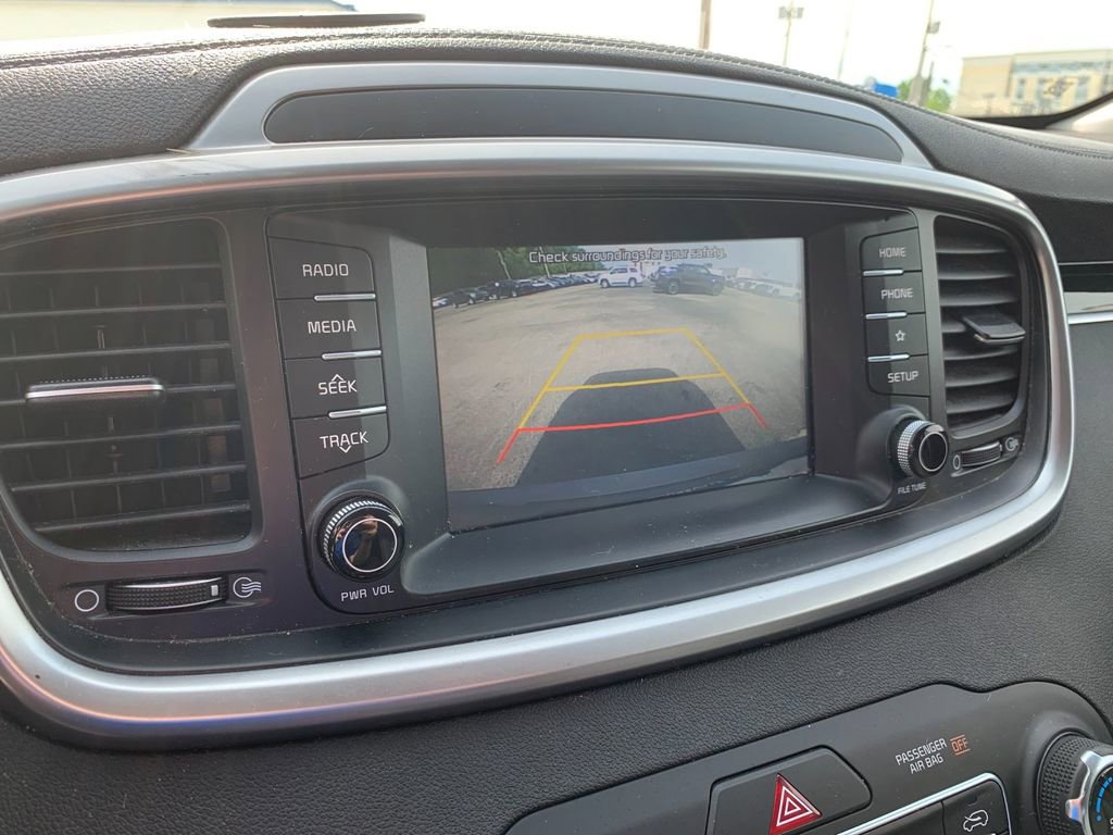 Used 2019 Kia Sorento FWD V6 image 25