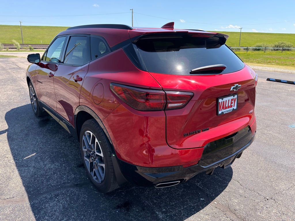 Used 2023 Chevrolet Blazer RS w/ Enhanced Convenience Package AWD/4WD image 11