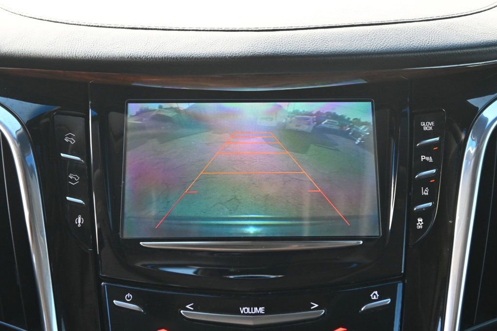 Used 2015 Cadillac Escalade ESV Luxury AWD/4WD image 13