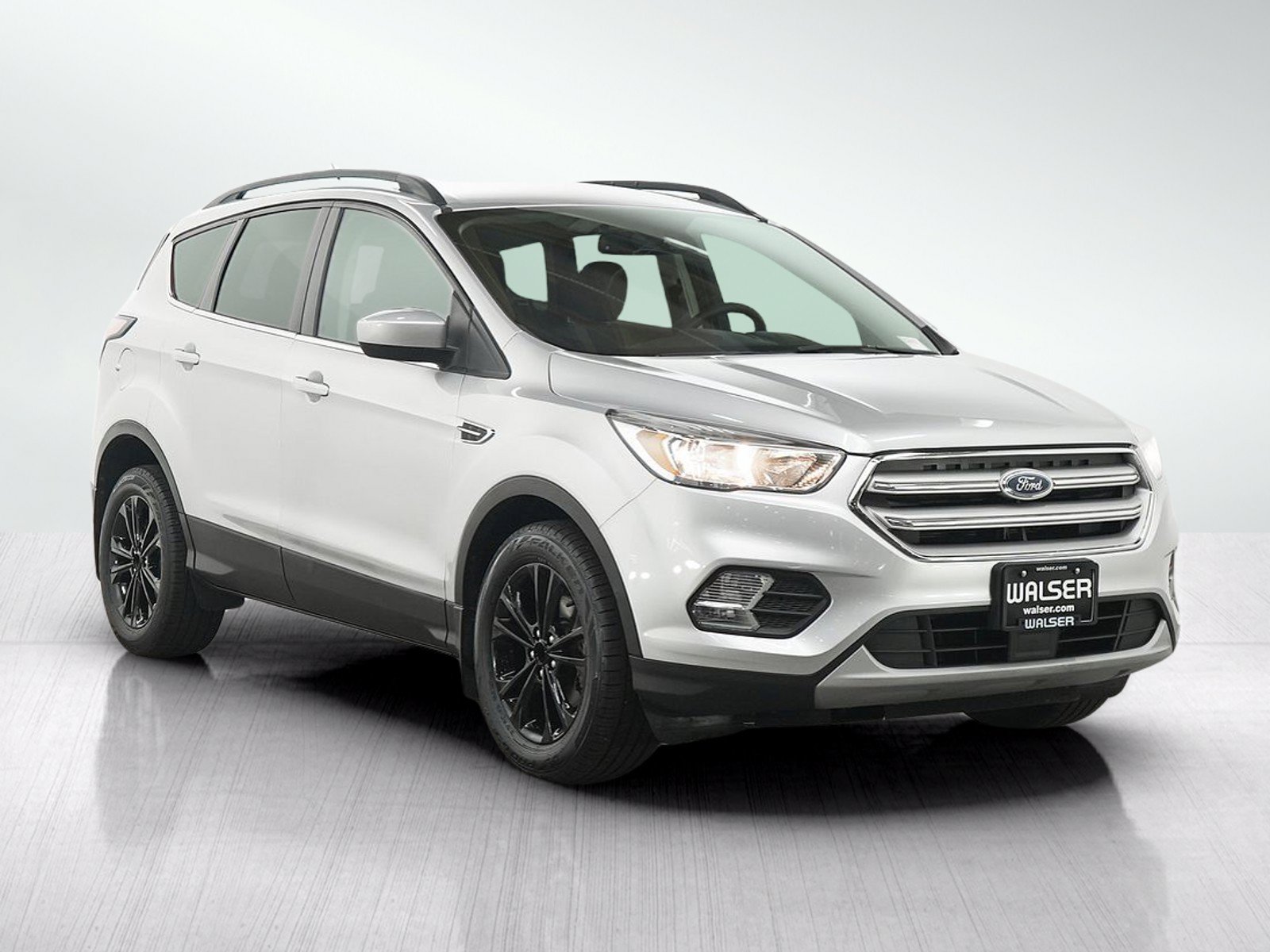 Used 2018 Ford Escape SE w/ Ford Safe & Smart Package FWD image 7