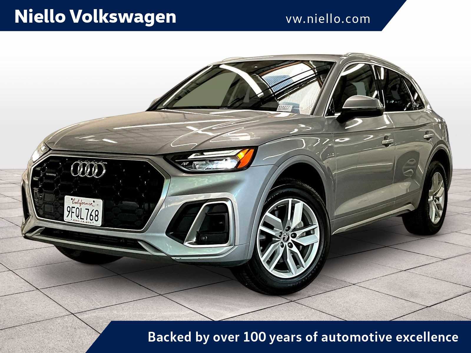 Used 2023 Audi Q5 2.0T Premium w/ Convenience Package AWD/4WD image 1