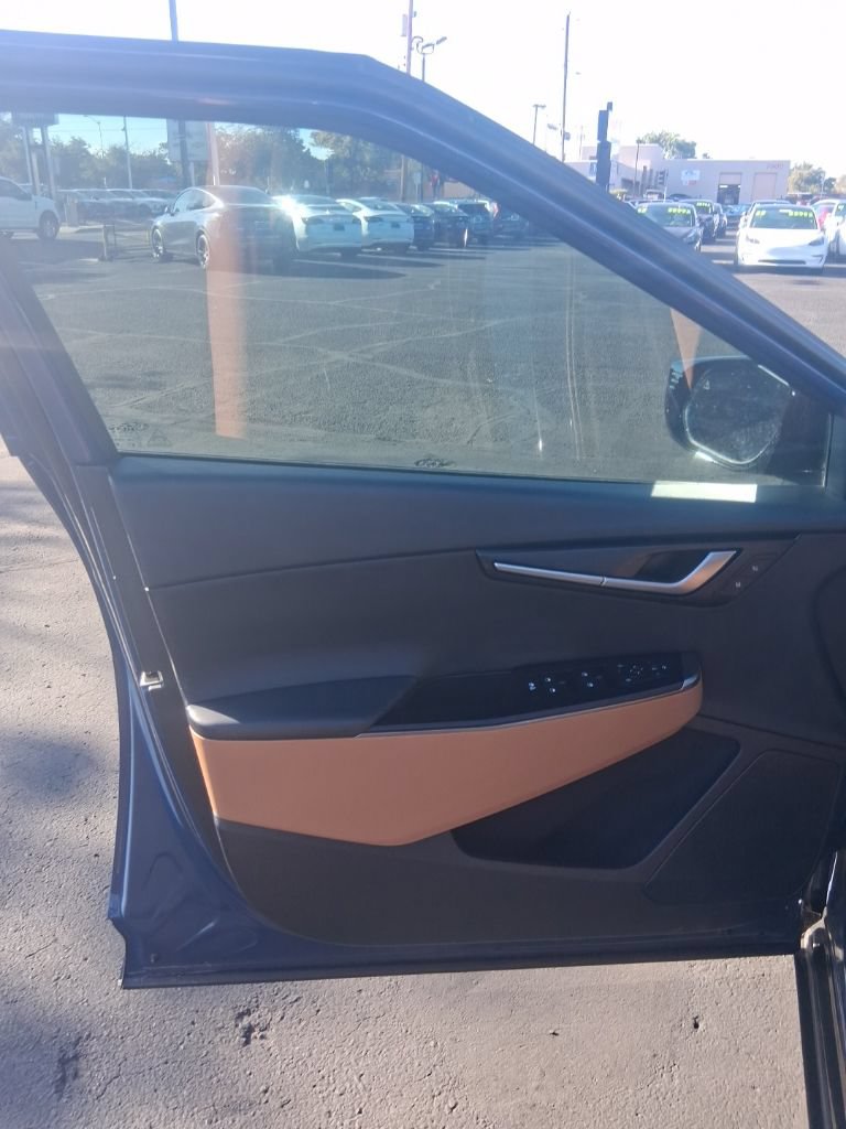 Used 2025 Kia EV6 Wind RWD image 5
