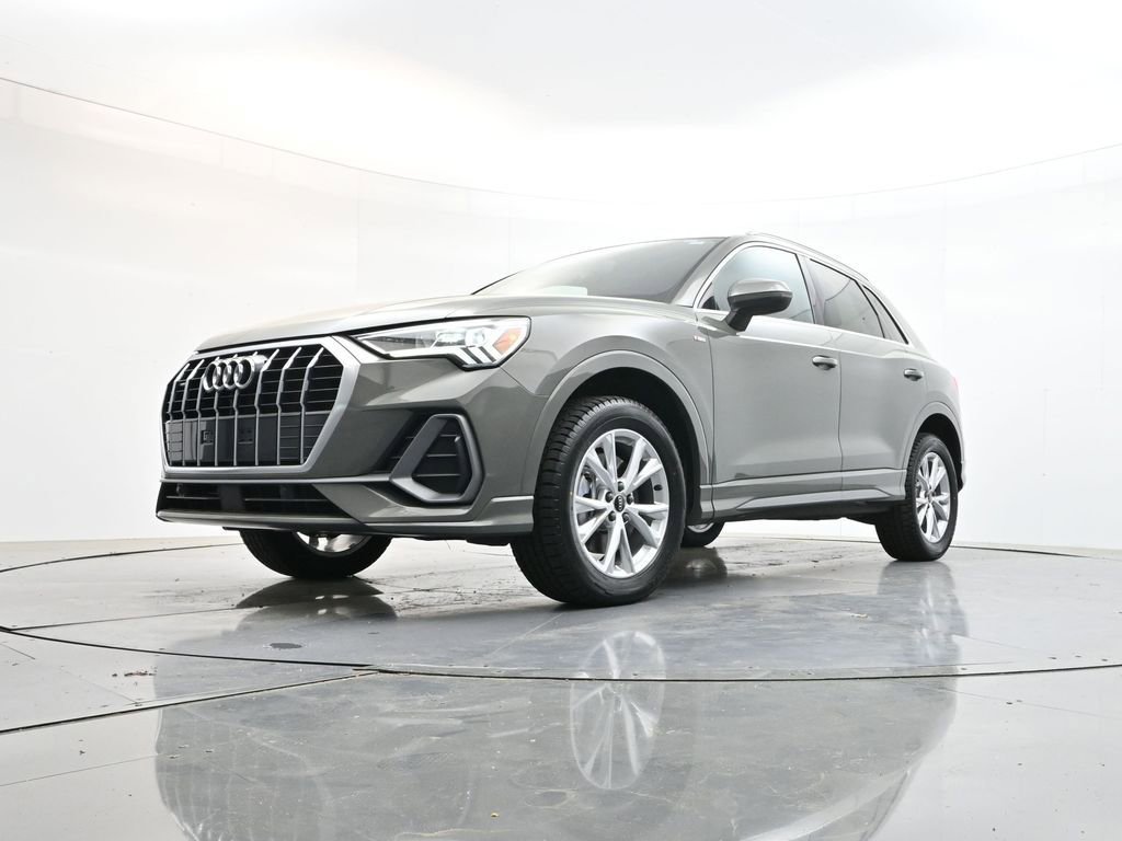 Used 2024 Audi Q3 2.0T Premium AWD/4WD image 32