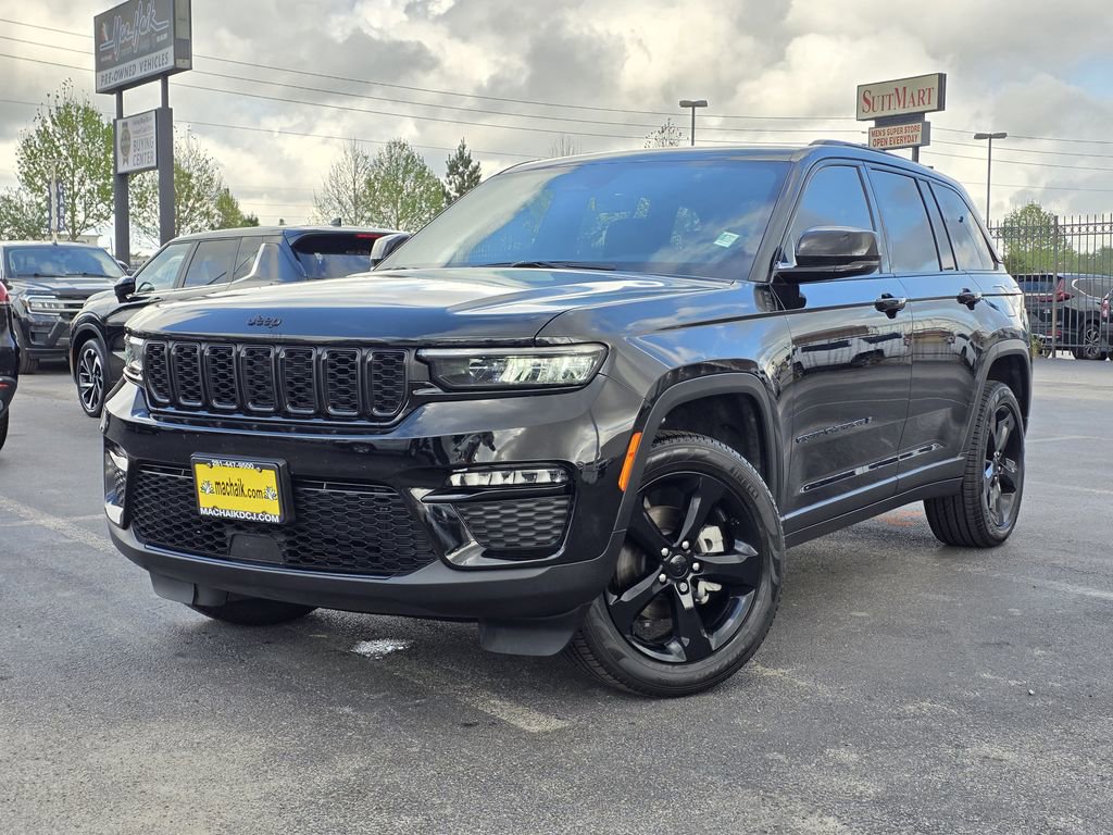 Used 2025 Jeep Grand Cherokee Limited w/ Black Appearance Package