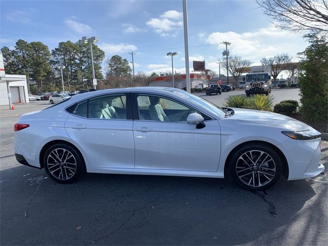 Used 2025 Toyota Camry XLE image 9