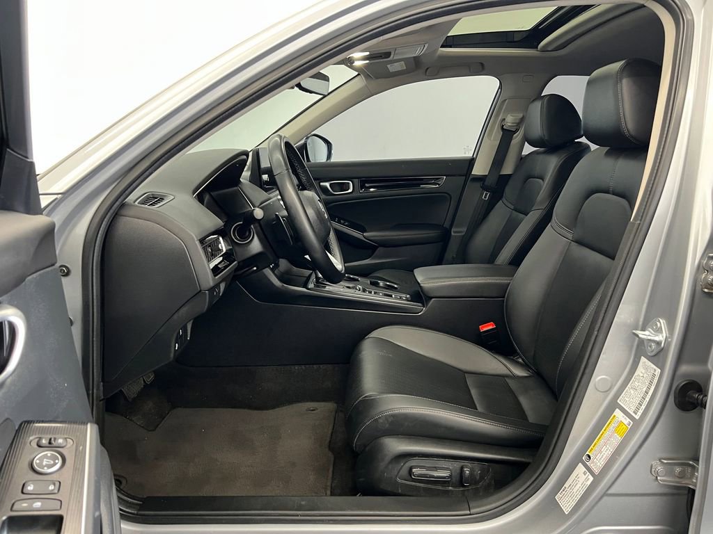 Used 2024 Honda Civic Touring image 4