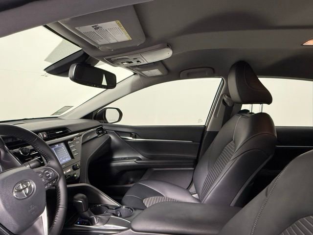 Used 2020 Toyota Camry SE w/ Convenience Package FWD image 28