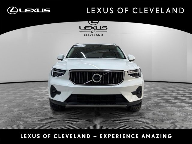 Used 2023 Volvo XC40 B4 Ultimate w/ Protection Package Premier