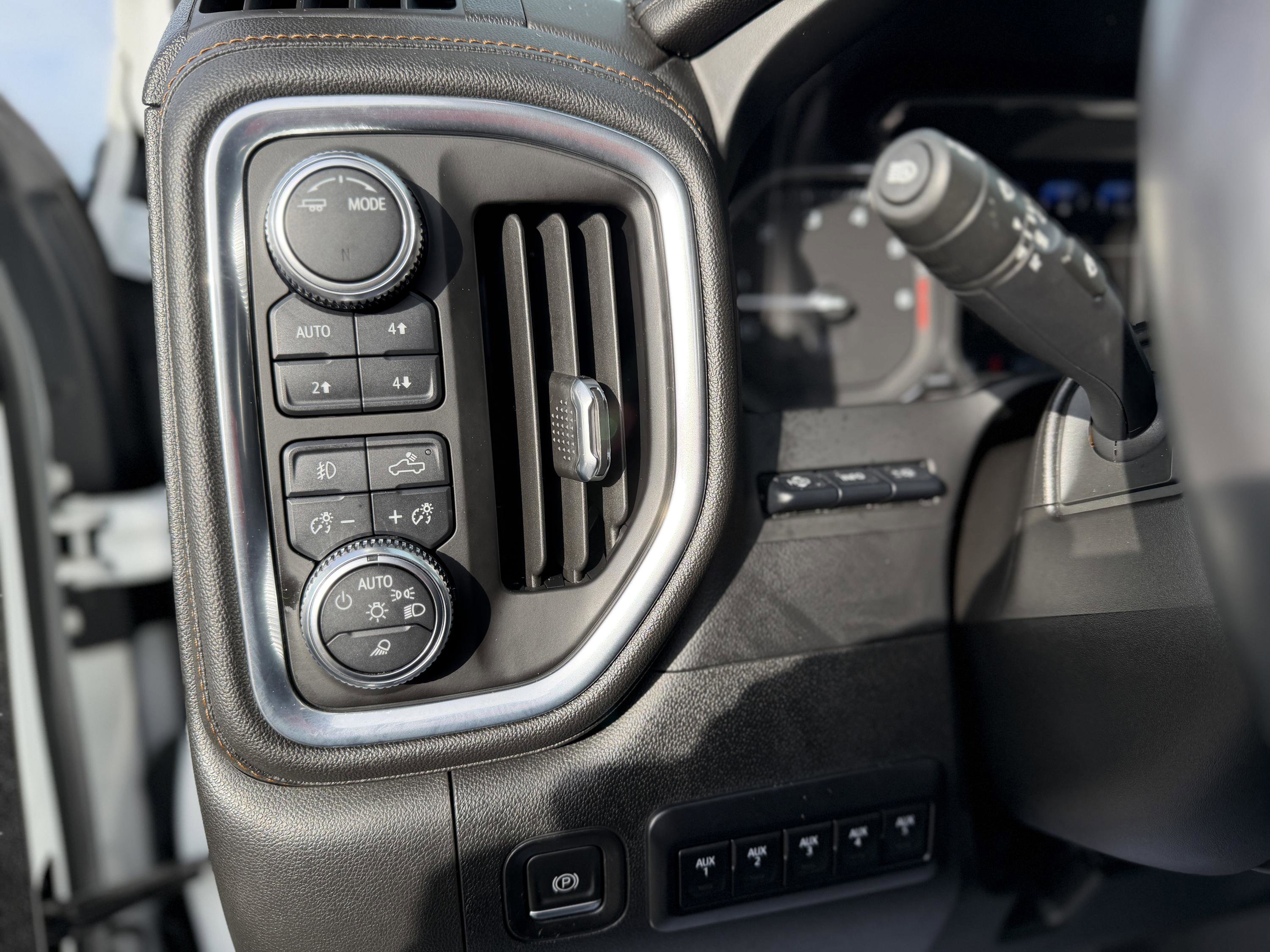 Used 2021 GMC Sierra 2500 AT4 w/ AT4 Premium Plus Package image 20