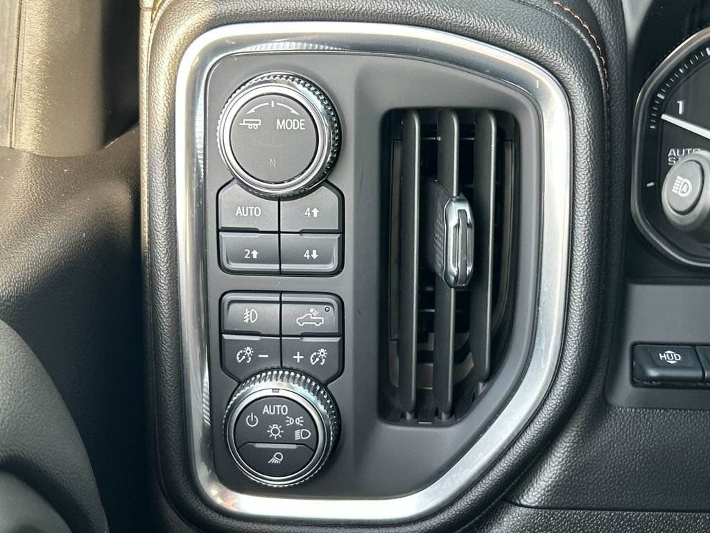 Used 2021 GMC Sierra 1500 AT4 w/ AT4 Value Package AWD/4WD image 18