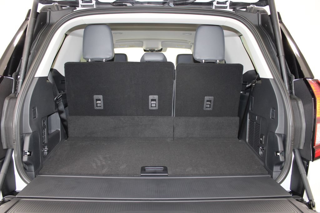 New 2026 Ford Expedition Active RWD image 16