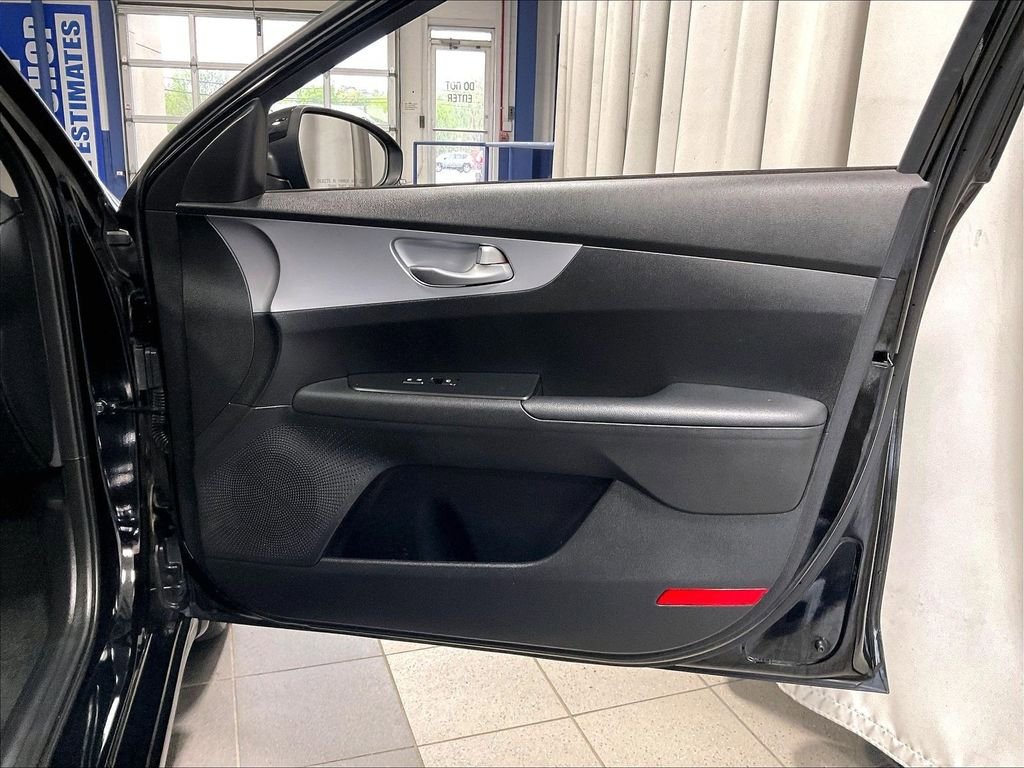 Used 2023 Kia Forte LXS FWD image 12