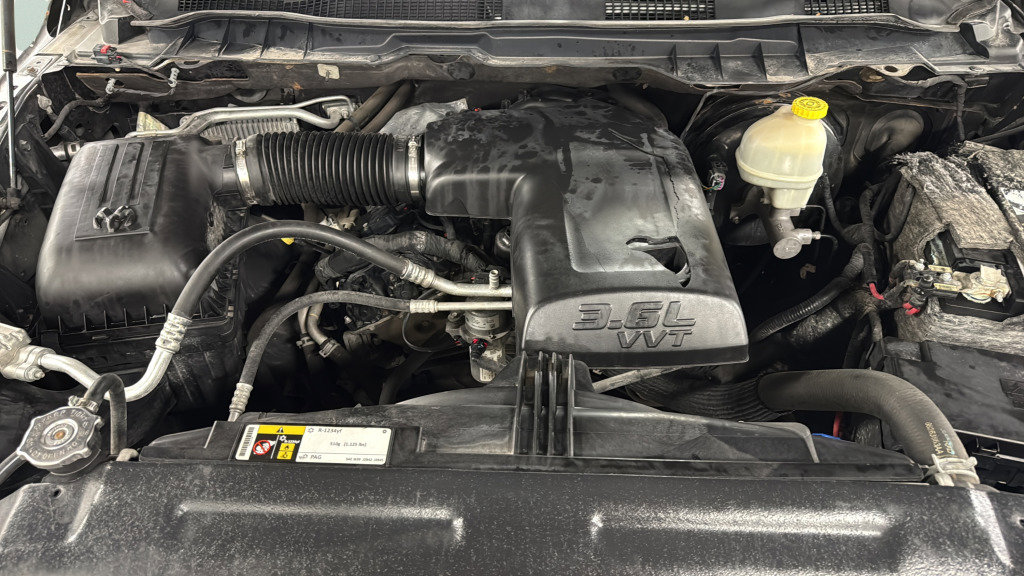 Used 2016 RAM 1500 Classic SLT image 40