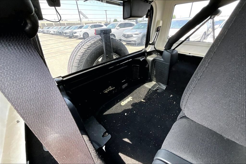 Used 2017 Jeep Wrangler Unlimited Sport w/ Quick Order Package 24S AWD/4WD image 36