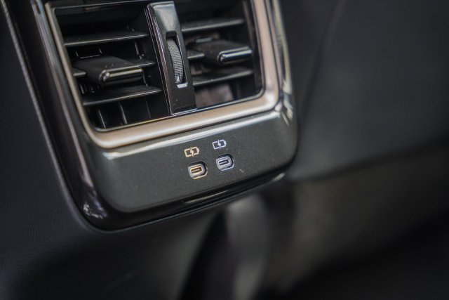Used 2024 Toyota Crown Platinum AWD/4WD image 34