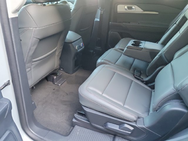 New 2026 Ford Explorer Active w/ Active Comfort Package RWD image 17