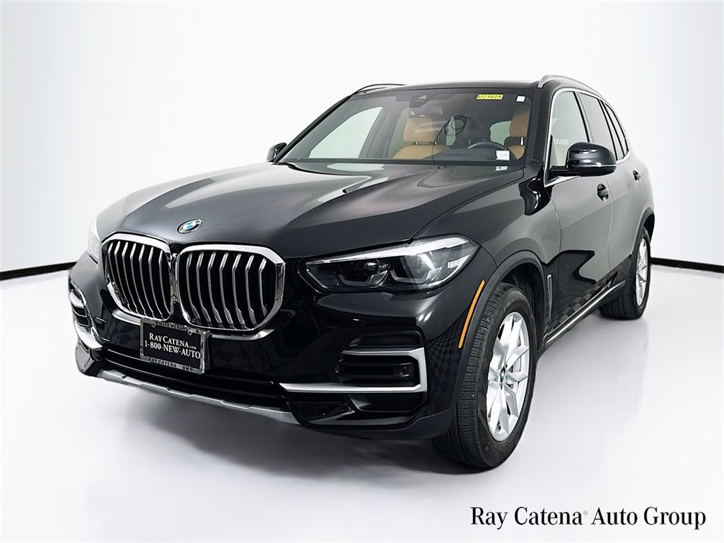 Used 2023 BMW X5 xDrive40i w/ Premium Package image 3