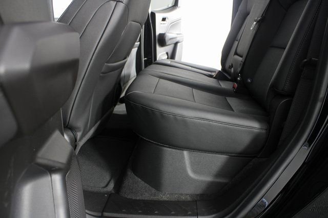 New 2026 GMC Canyon Elevation w/ Convenience Package image 16