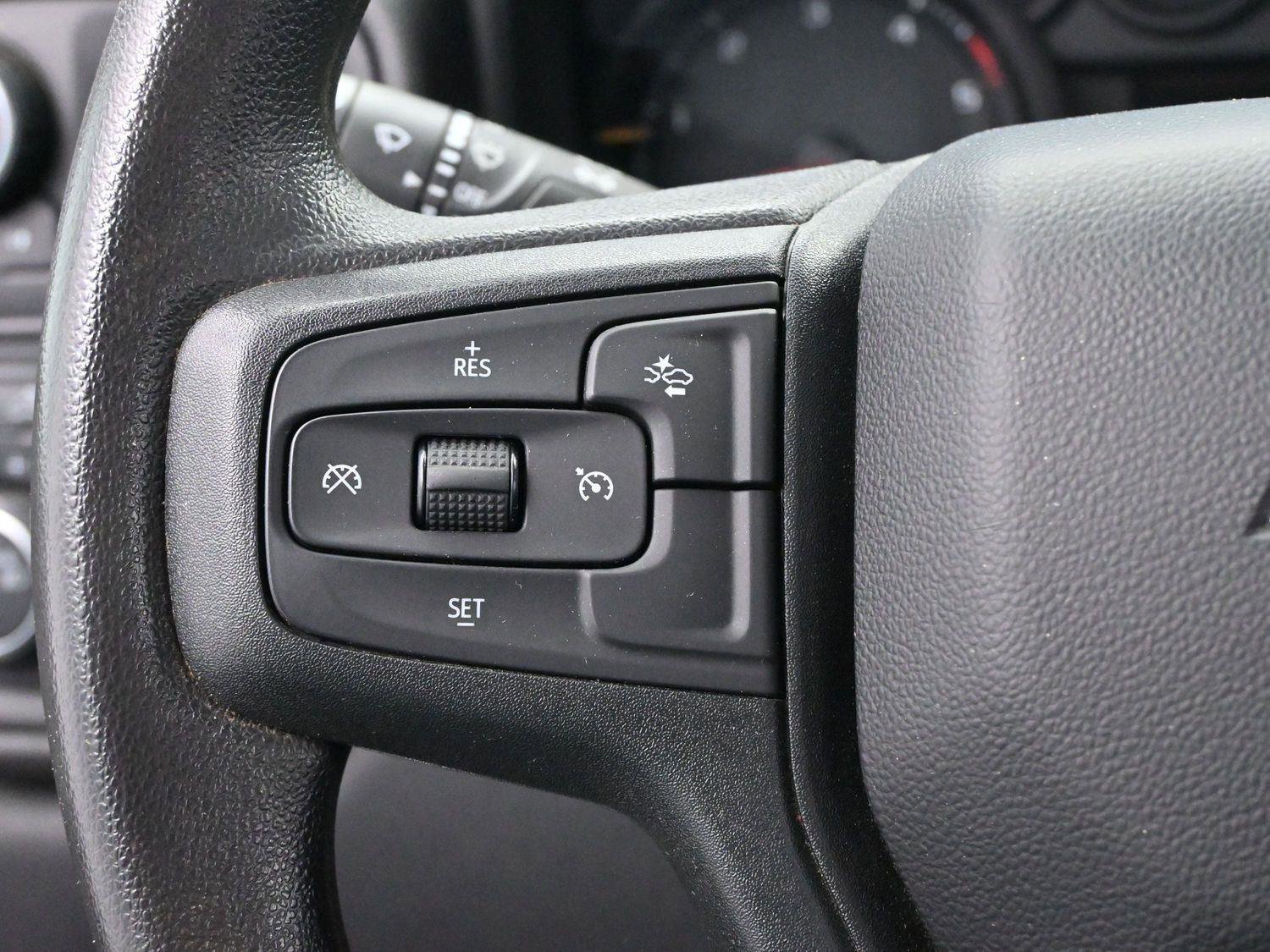 Used 2024 Chevrolet Silverado 2500 Custom w/ Custom Value Package image 17