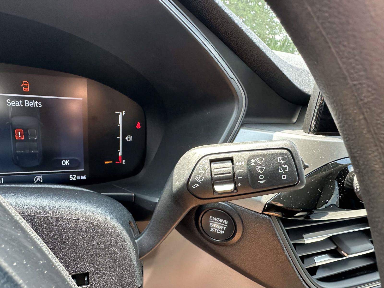 Used 2025 Ford Escape Active AWD/4WD image 29