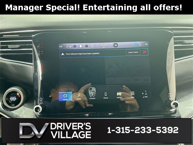 Used 2024 Jeep Wagoneer L 4WD w/ Premium Group I image 14