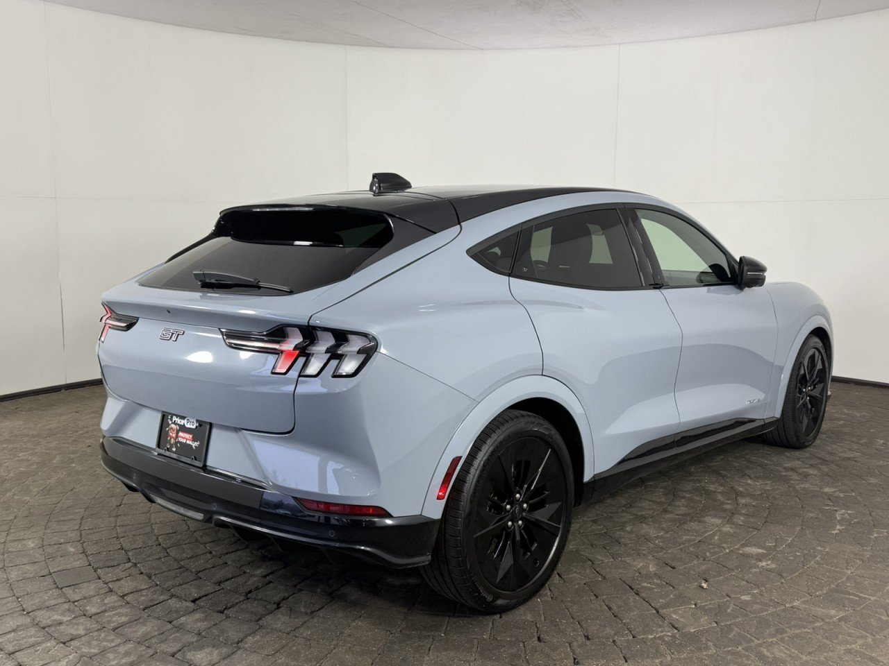Used 2025 Ford Mustang Mach-E GT AWD/4WD image 9