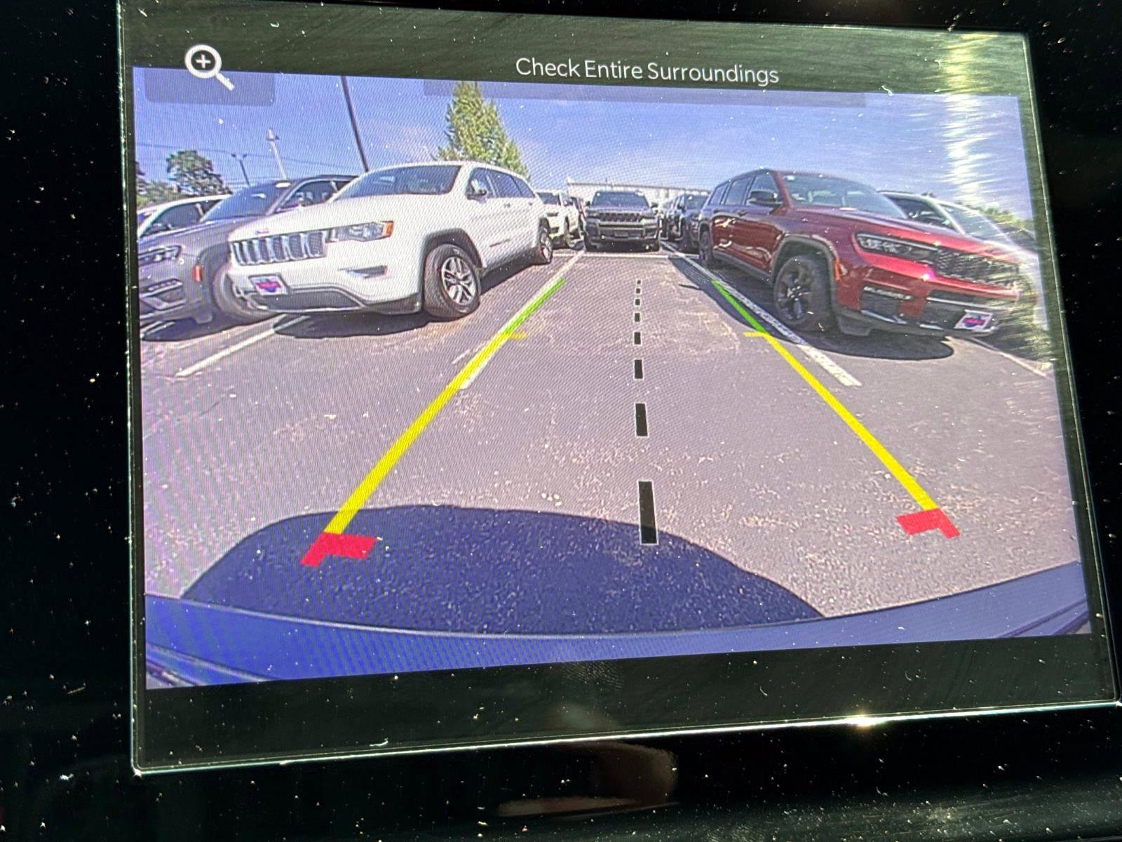 Used 2022 Jeep Grand Cherokee Altitude image 17