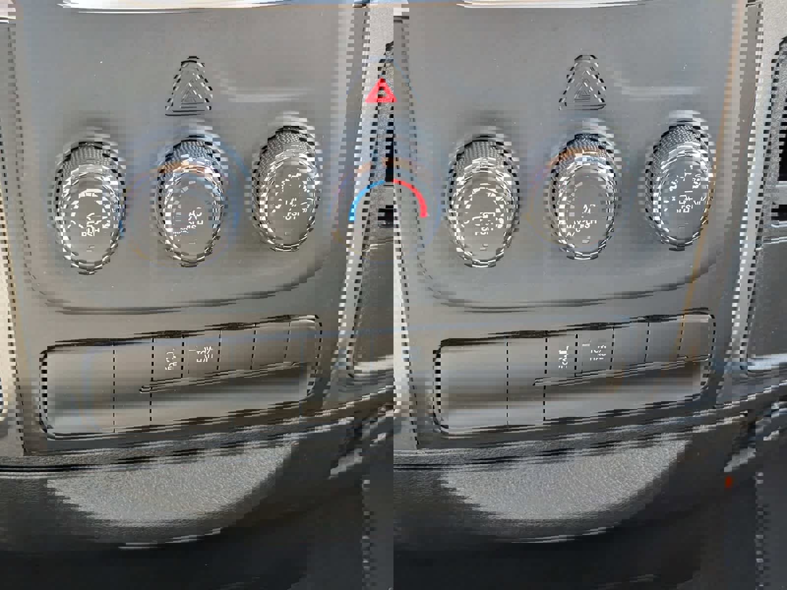 Used 2024 RAM 1500 Classic SLT image 22