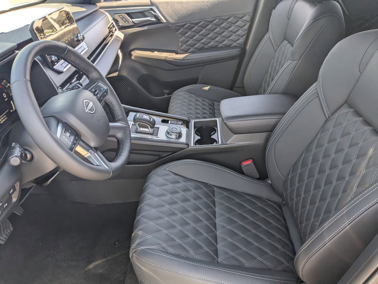 New 2026 Nissan Rogue Platinum AWD/4WD image 13