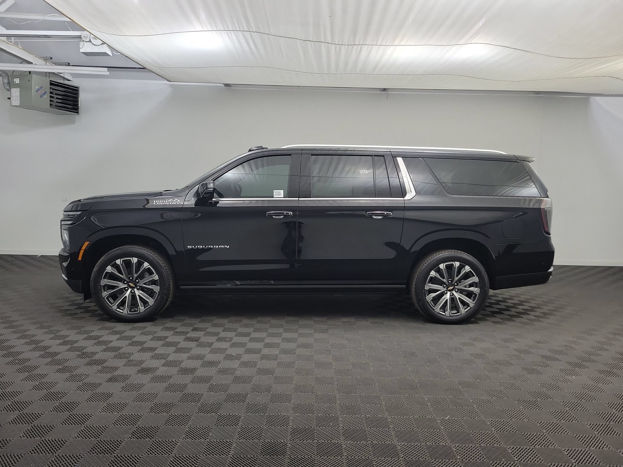 New 2026 Chevrolet Suburban High Country AWD/4WD image 2