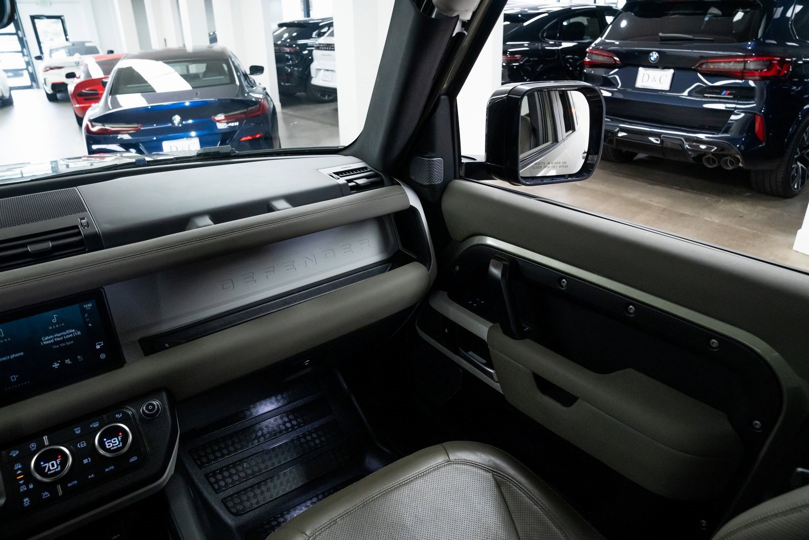 Used 2021 Land Rover Defender 110 SE image 11