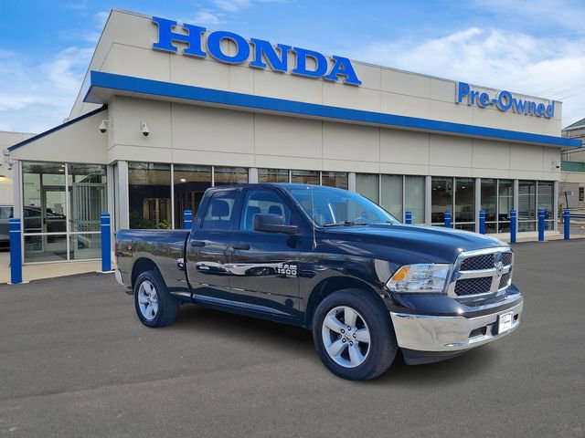 Used 2024 RAM 1500 Classic SLT AWD/4WD image 3
