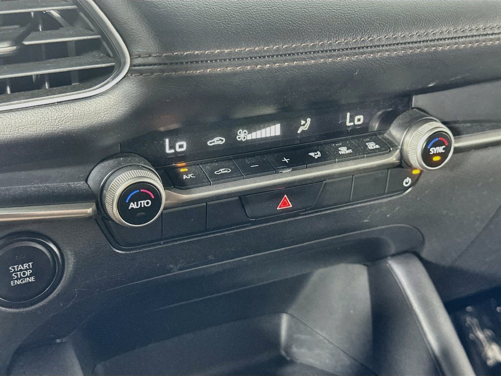 Used 2024 MAZDA MAZDA3 s FWD image 28