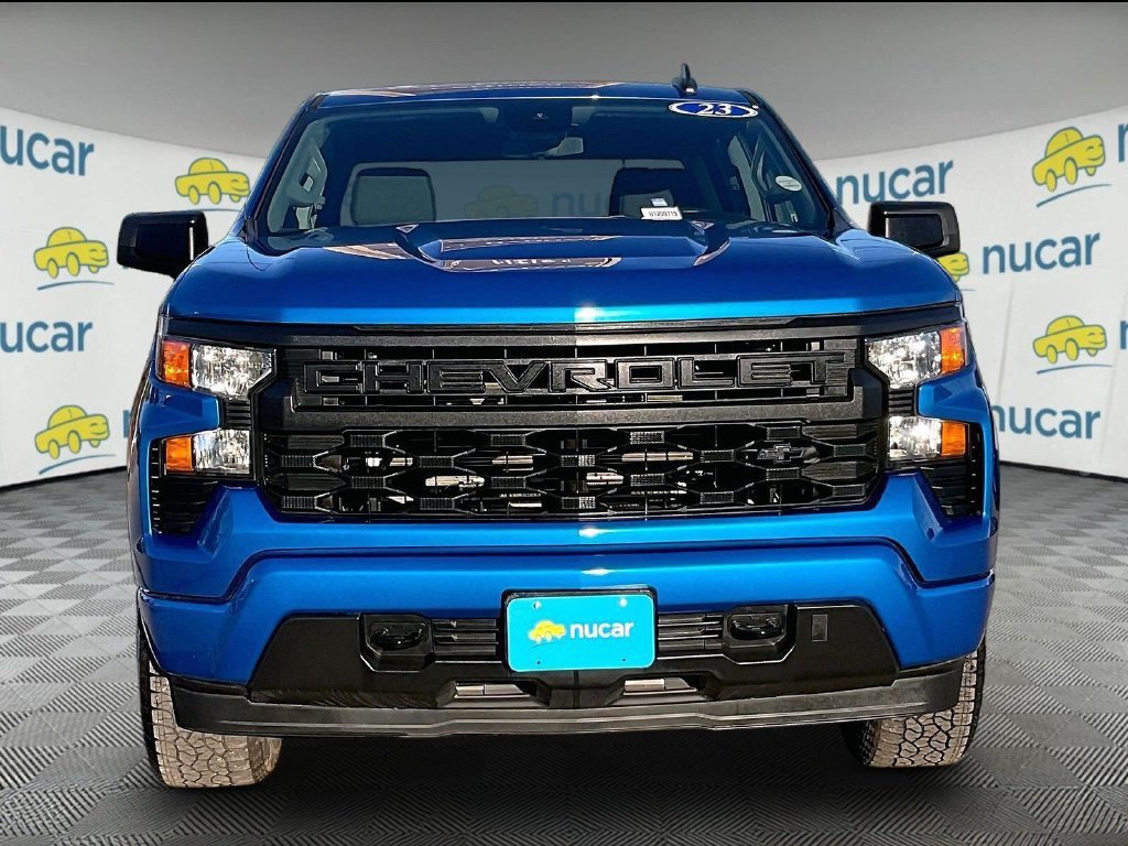 Used 2023 Chevrolet Silverado 1500 Custom w/ 2.7L Blackout Package AWD/4WD image 2