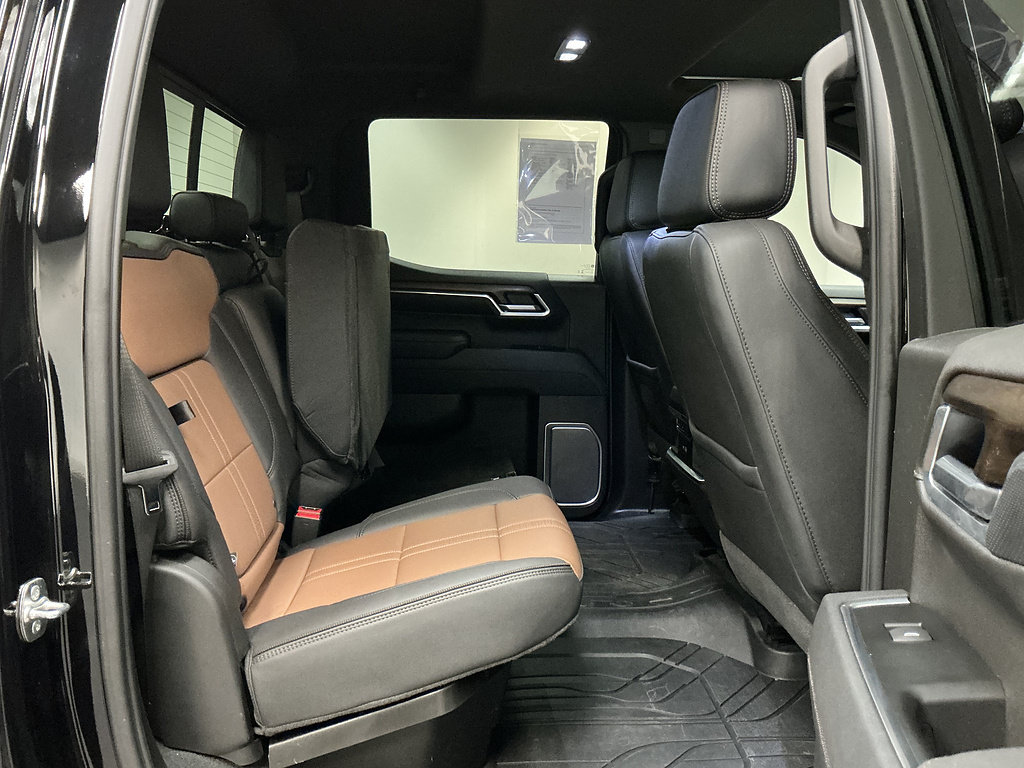 Used 2026 Chevrolet Silverado 1500 High Country AWD/4WD image 28