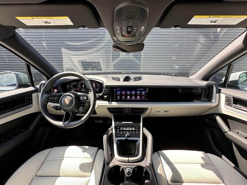 Used 2026 Porsche Cayenne E-Hybrid AWD/4WD image 6