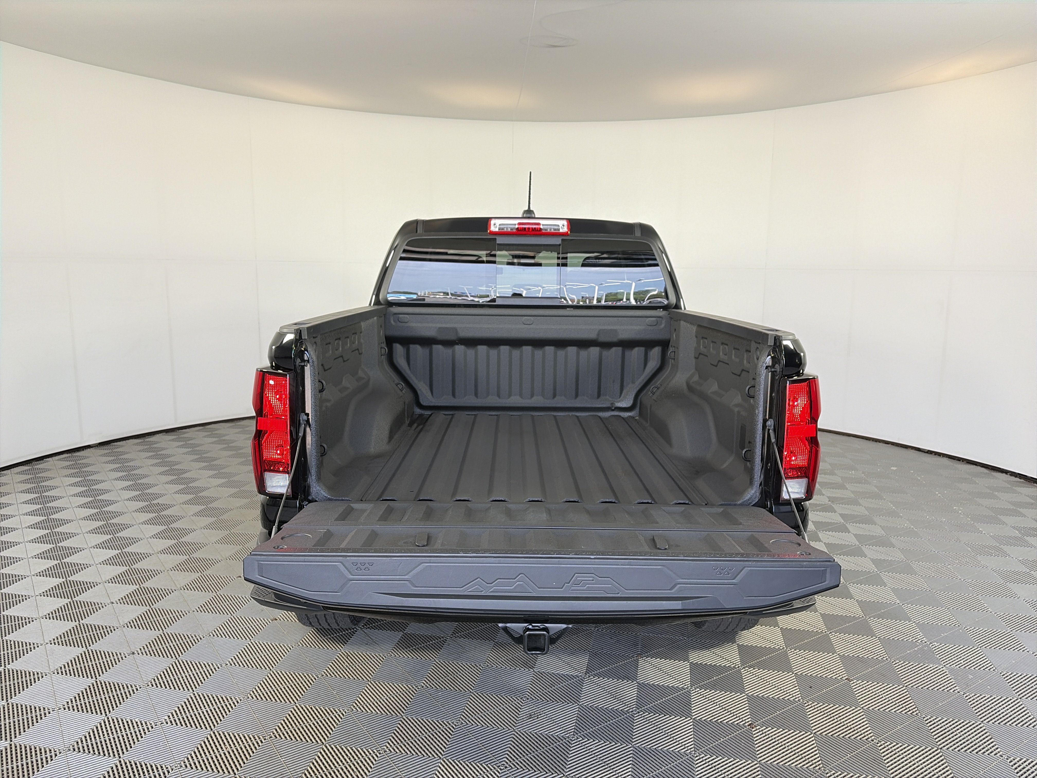 Certified 2025 Chevrolet Colorado Trail Boss AWD/4WD image 14