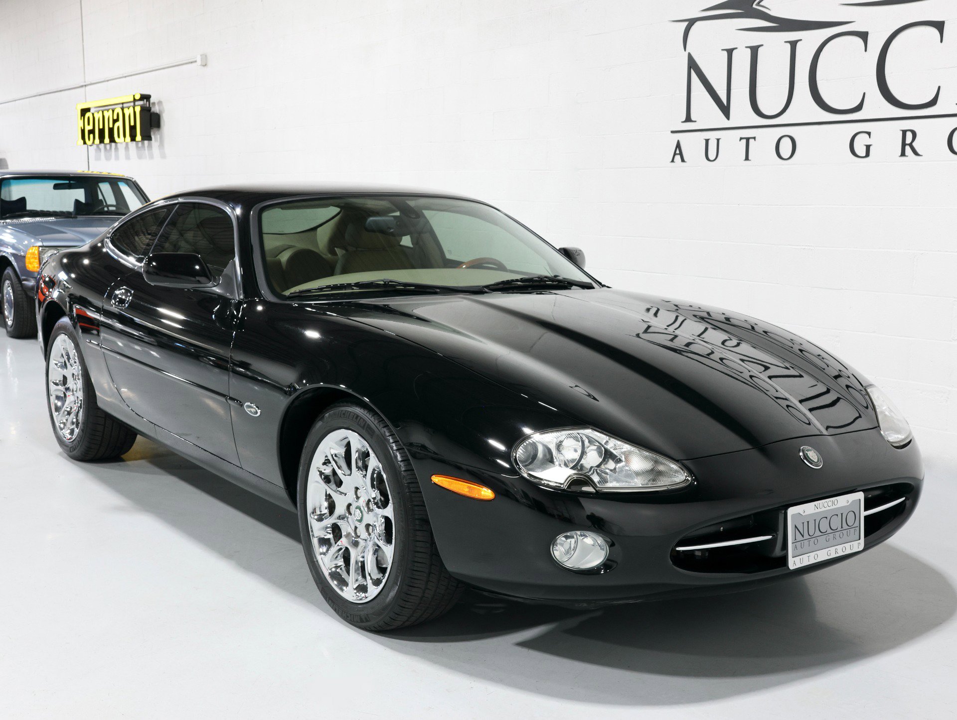Used 2002 Jaguar XK8 Coupe image 44