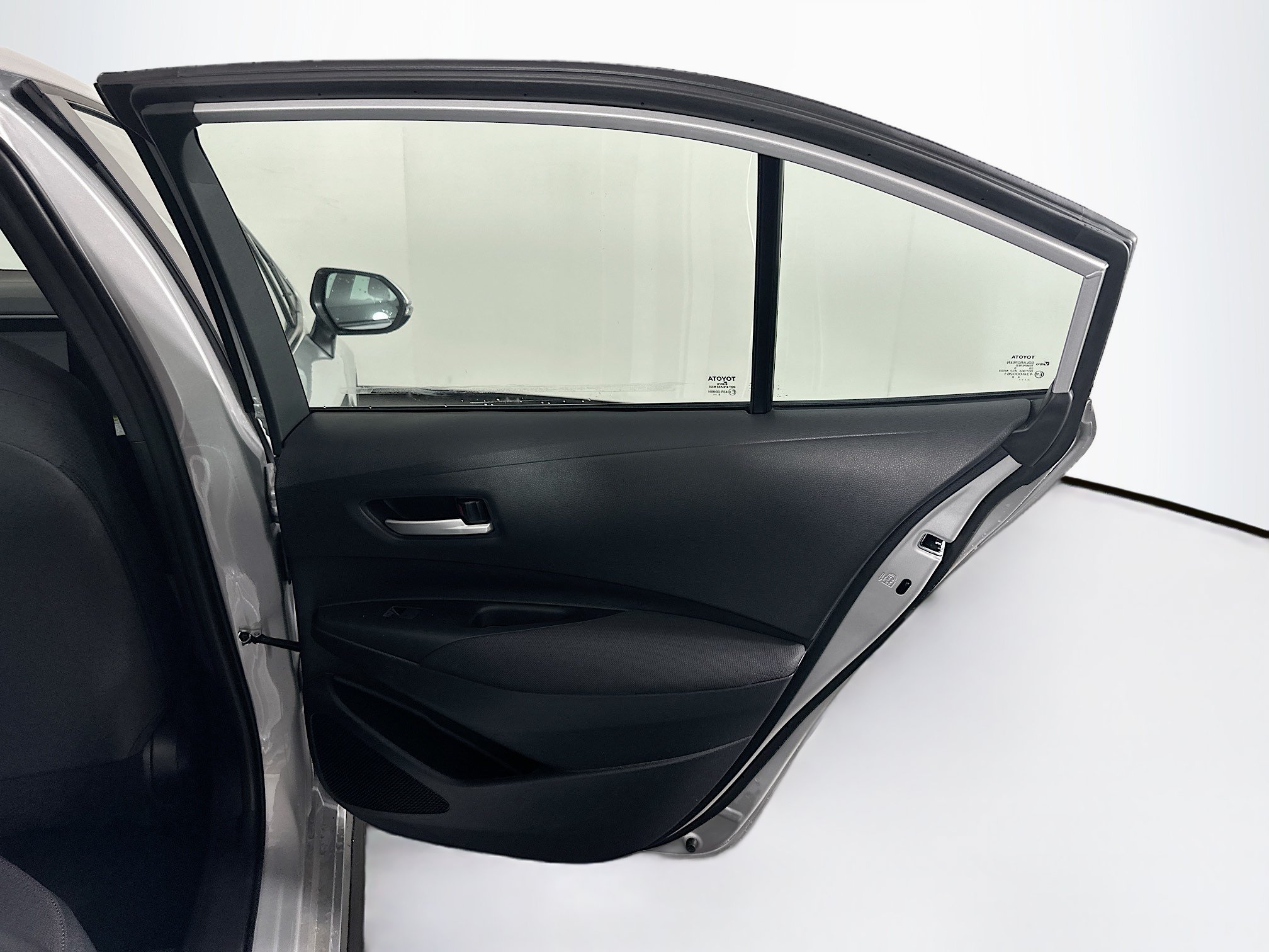 Used 2026 Toyota Corolla SE FWD image 29