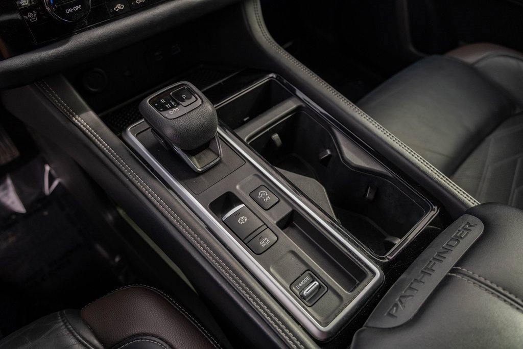 Used 2022 Nissan Pathfinder Platinum w/ Cargo Package image 21