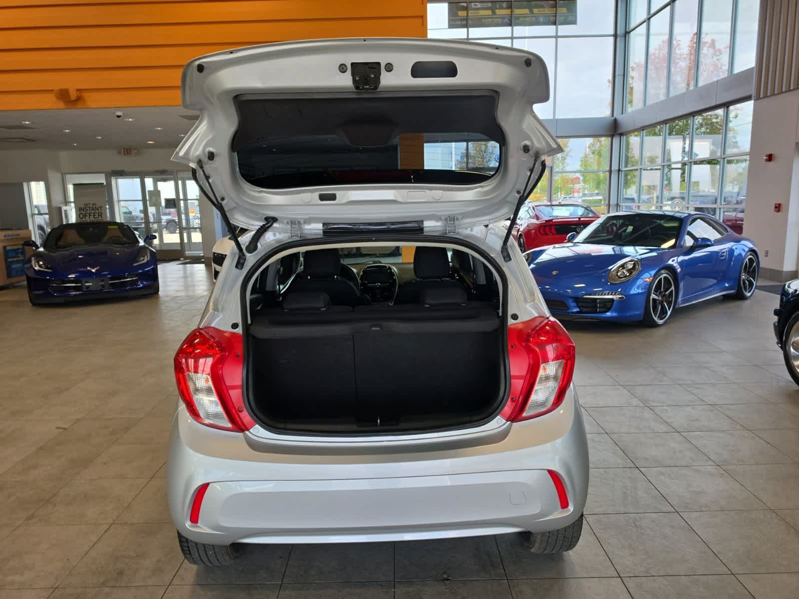 Used 2018 Chevrolet Spark LT FWD image 10
