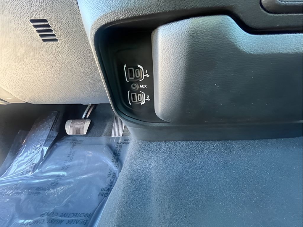 New 2026 RAM 1500 Express image 15