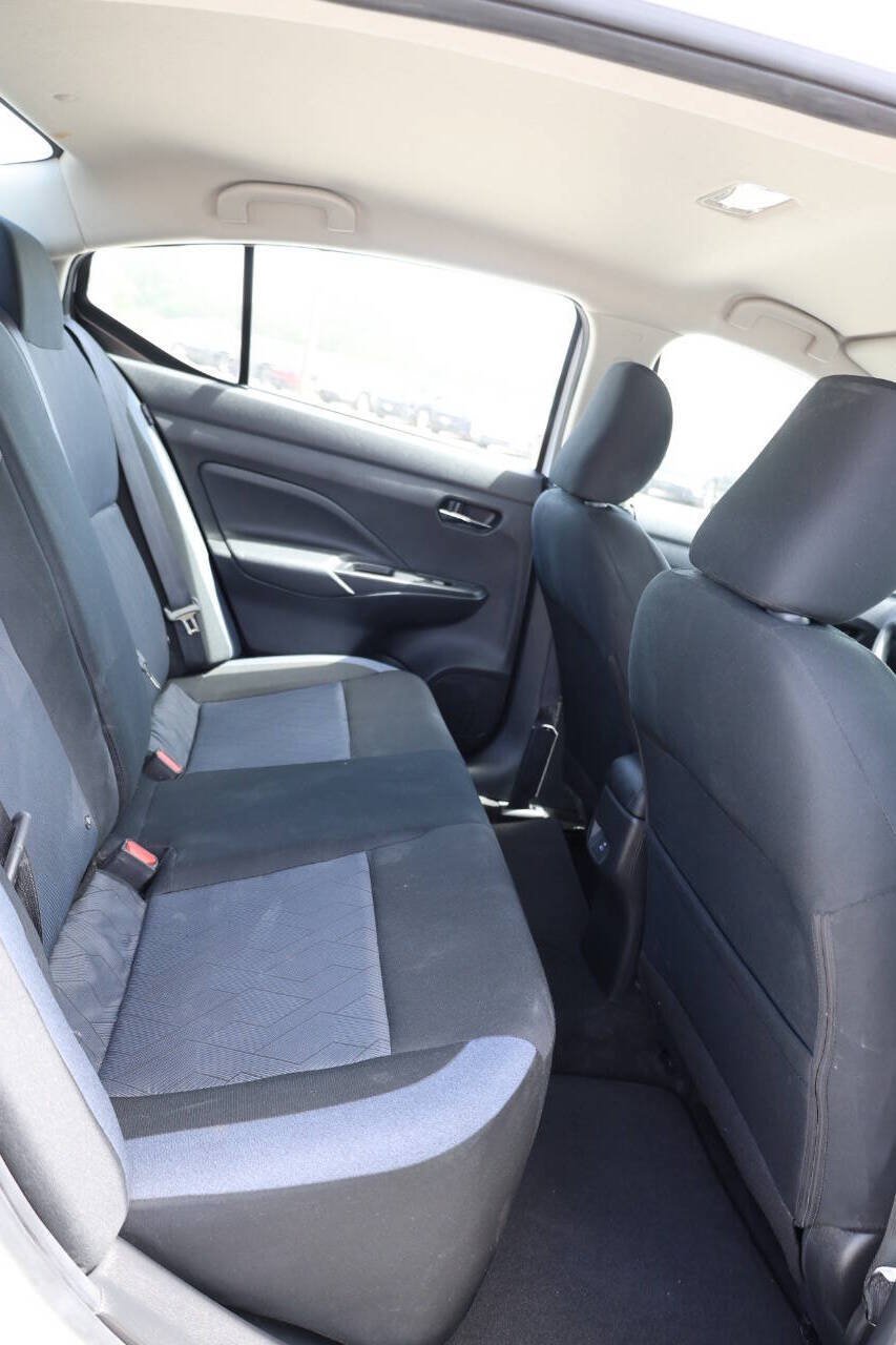 Used 2025 Nissan Versa SV w/ Trunk Package FWD image 16
