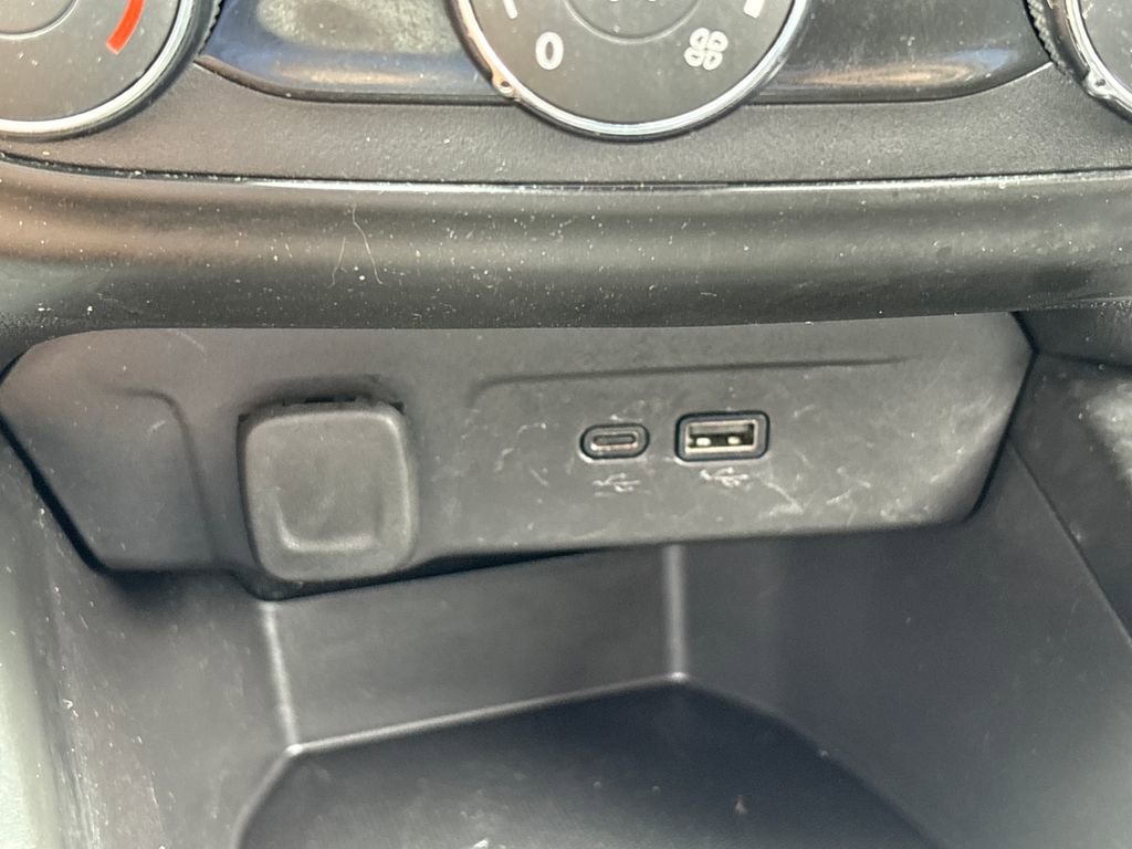 Certified 2025 Chevrolet Trax LS FWD image 17