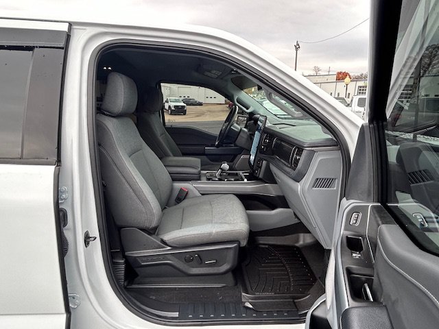 Used 2024 Ford F150 Lightning Flash AWD/4WD image 19