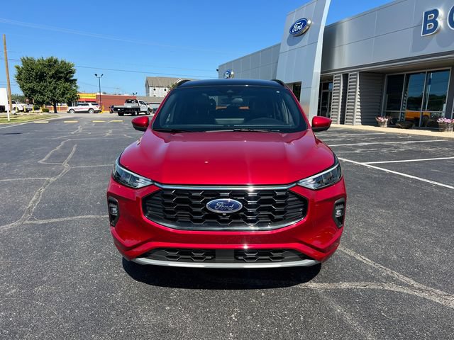 Certified 2023 Ford Escape ST-Line Select w/ Tech Pack #2 AWD/4WD image 2