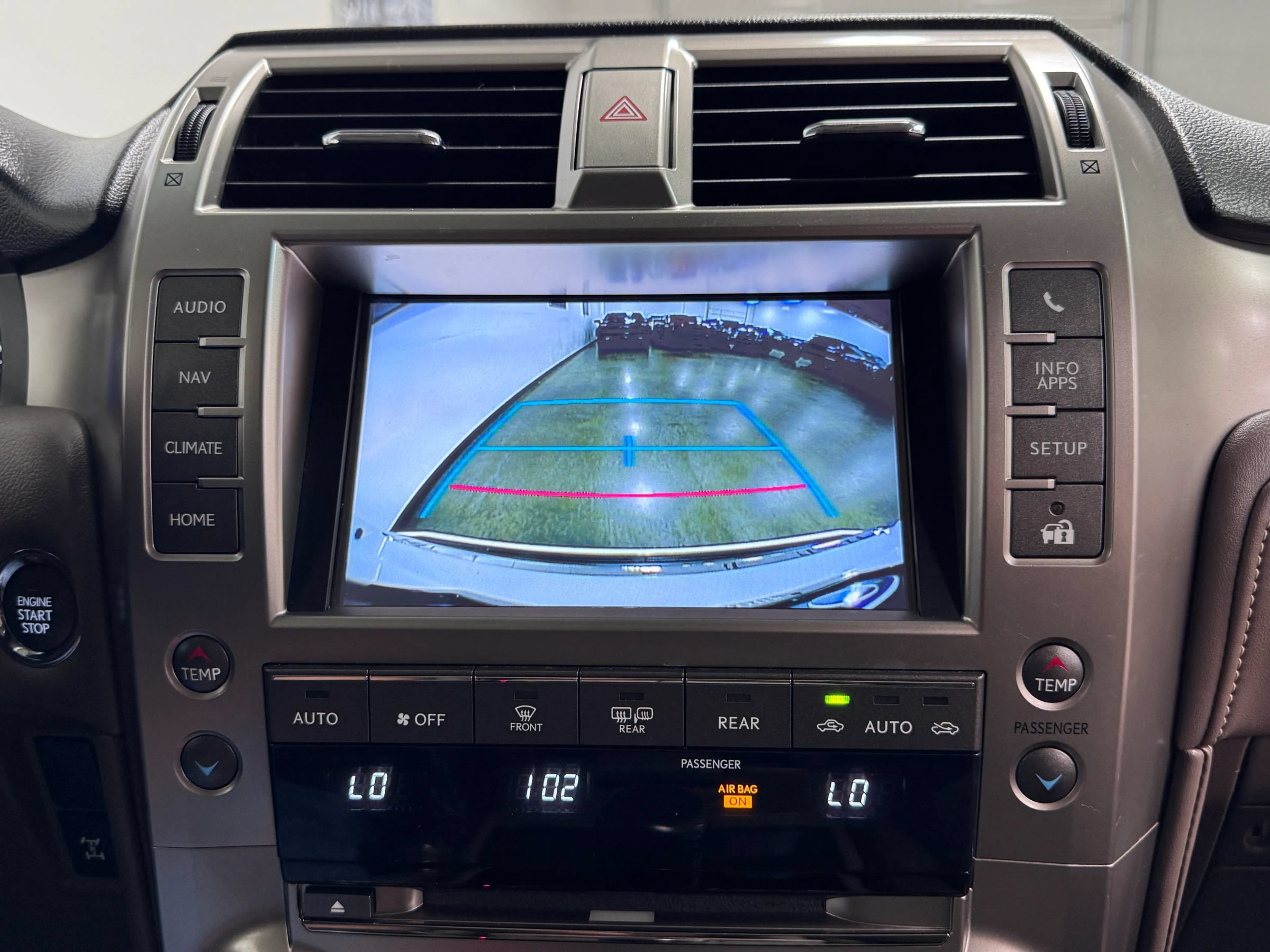Used 2017 Lexus GX 460 AWD/4WD image 9