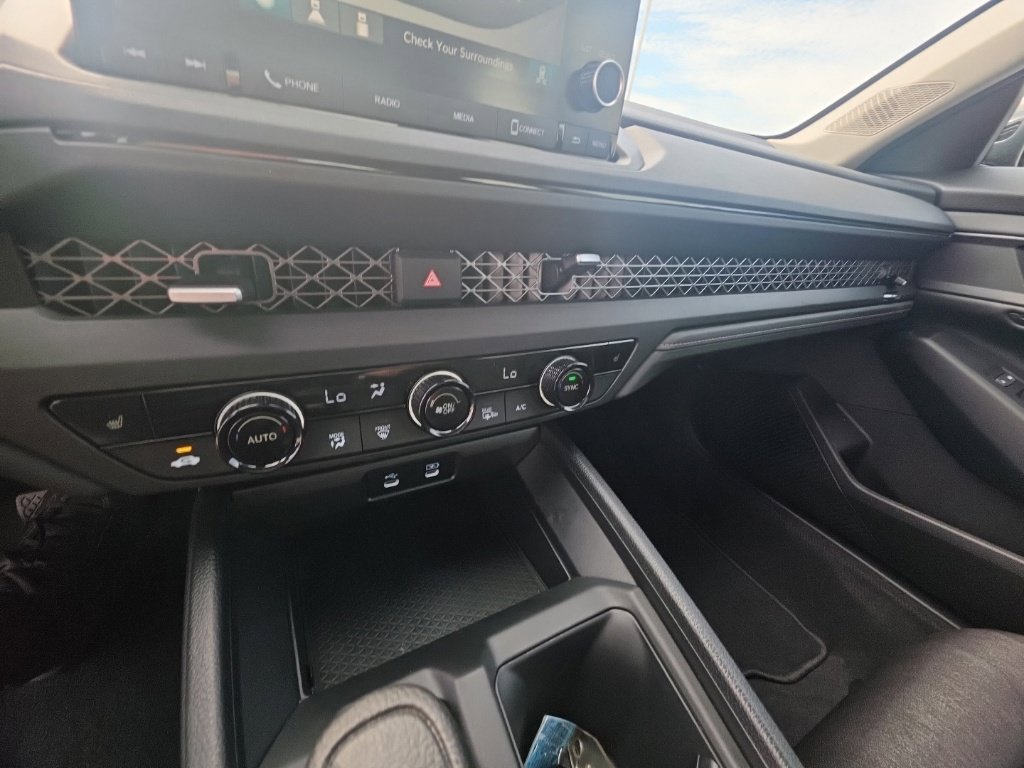 Certified 2025 Honda Accord SE image 21