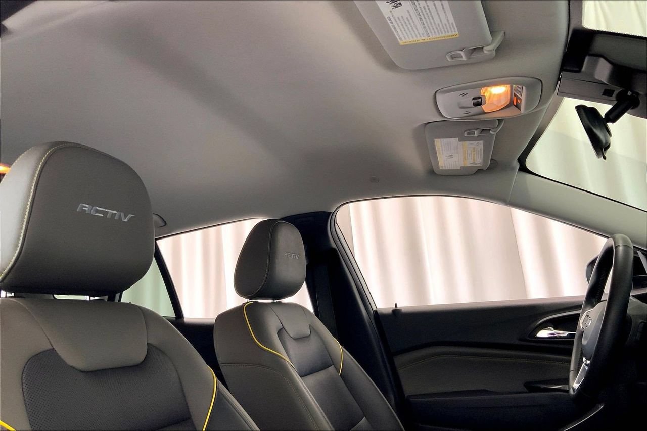 Used 2025 Chevrolet Trax ACTIV w/ Driver Confidence Package FWD image 27